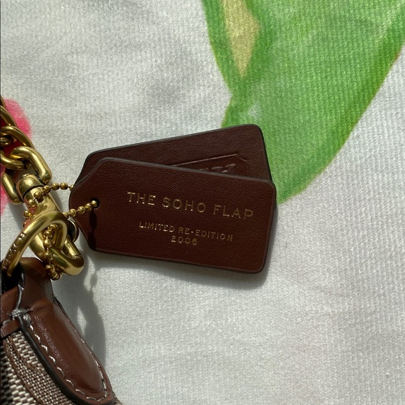 Coach Soho Iconic Monogram D-Ring Chain Bag - Picture 4 of 9